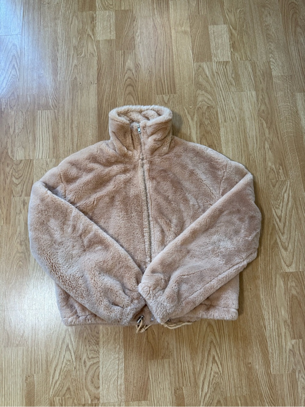 Missguided  Plush Teddy Zip-Up Jacket in Beige - Size 0